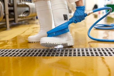 Waterfed Cleaning Brushware Offers Superior Sanitation for Food Processors