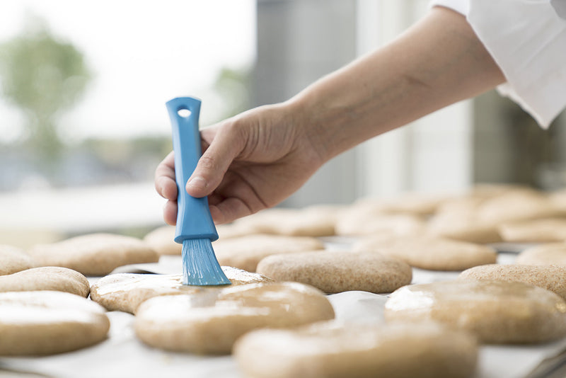 1" Pastry / Detail Brush with Soft UST Bristles